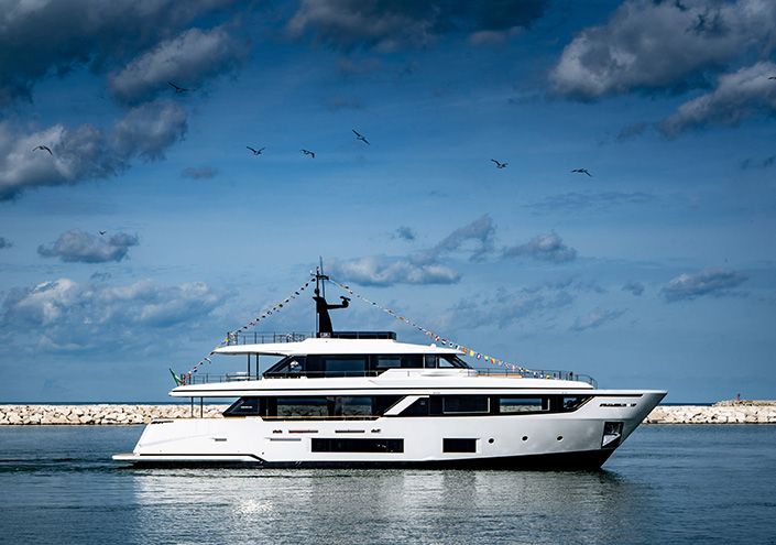 Custom Line launches the twelfth Navetta 30 superyacht: an icon of quality, elegance and design.<br />
 