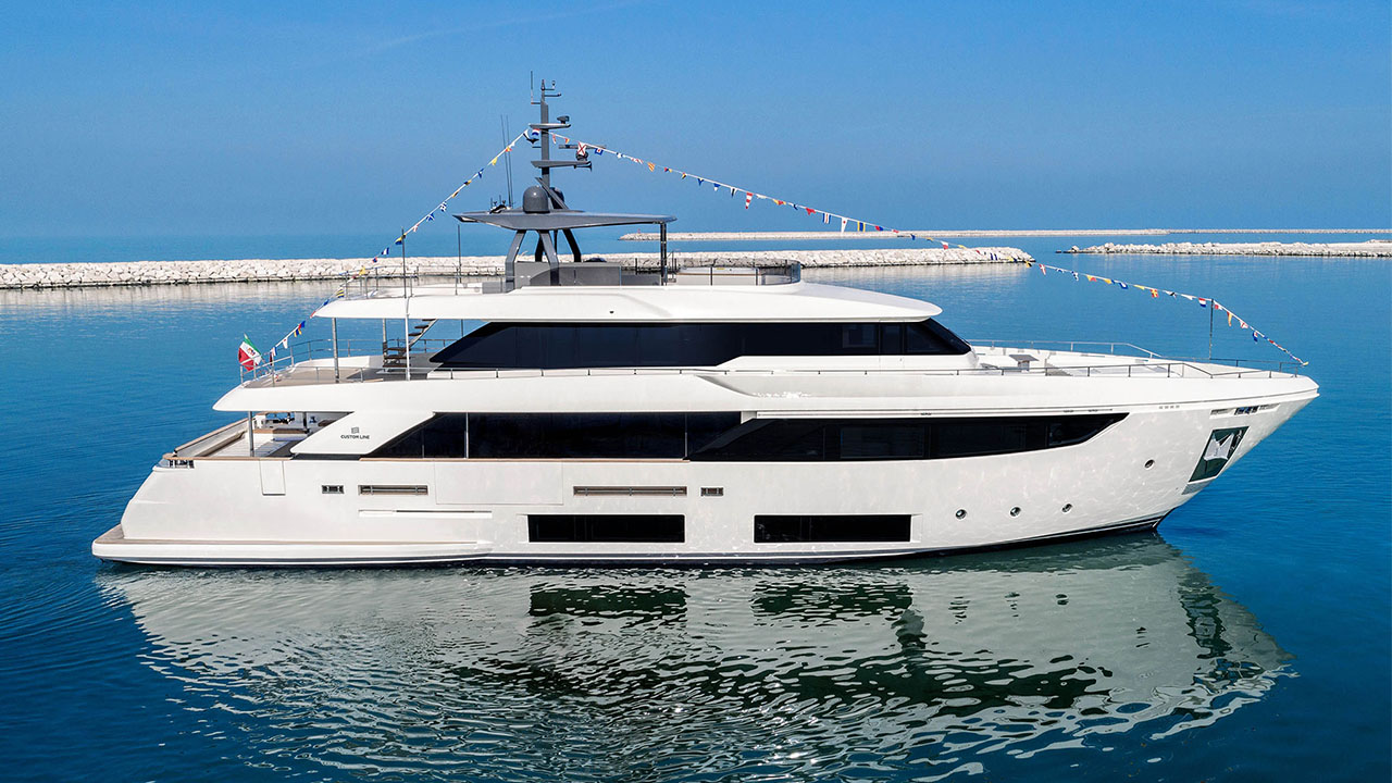 Custom Line Navetta 37 - M/Y Capital