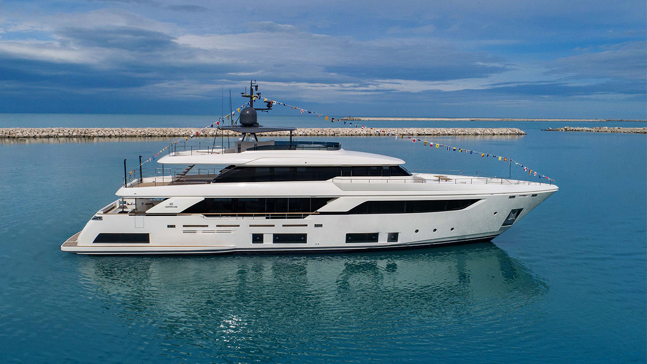 Custom Line Navetta 37 - M/Y Frangelo