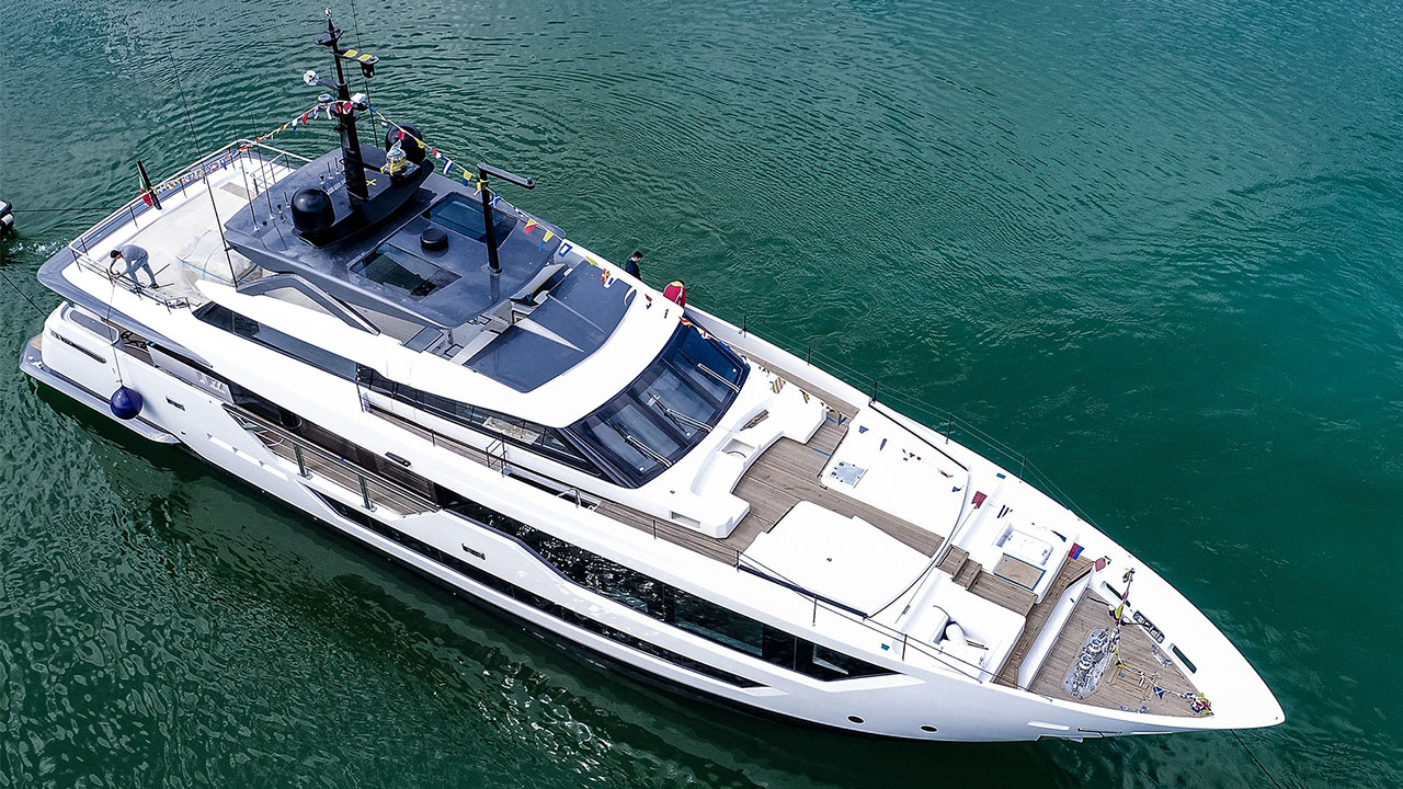 Custom Line 106' - M/Y Al Mohammady