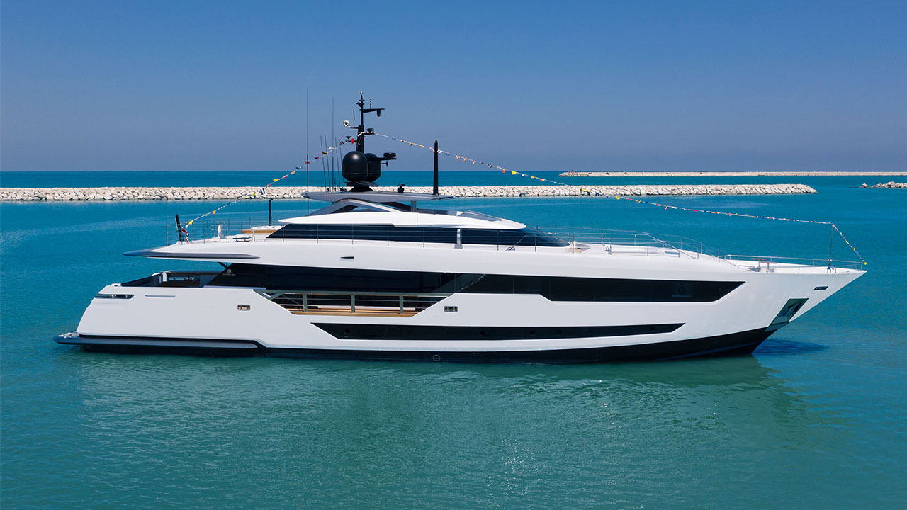 Custom Line 120' - M/Y Nataly S