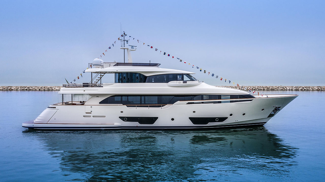 Custom Line Navetta 28 - M/Y Chelonia