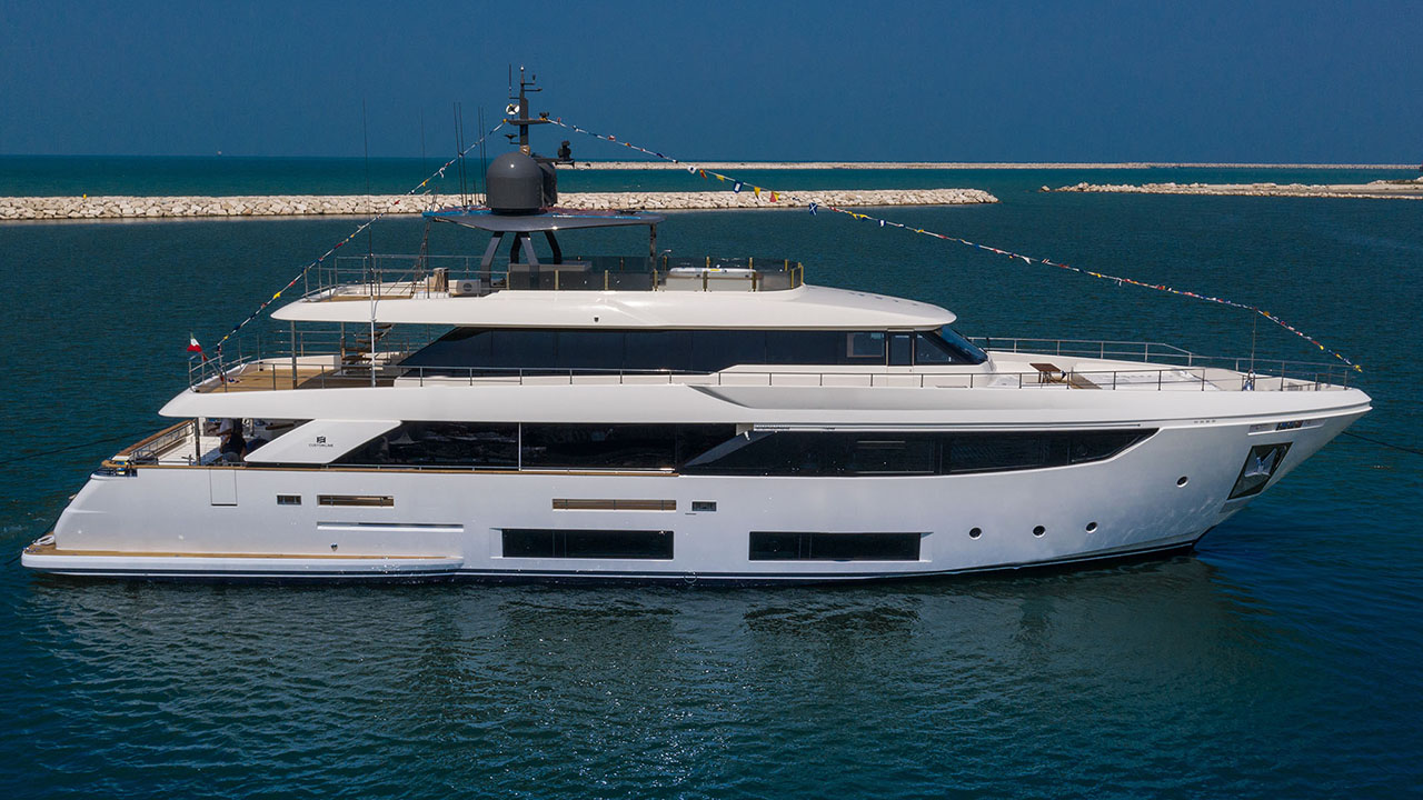 Custom Line Navetta 33 - M/Y Christina A