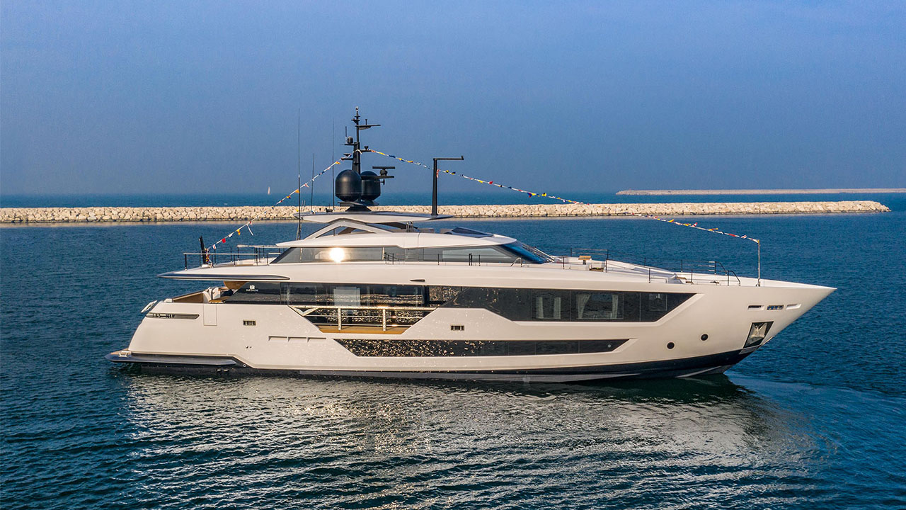 Custom Line 106' - M/Y Falcon CA