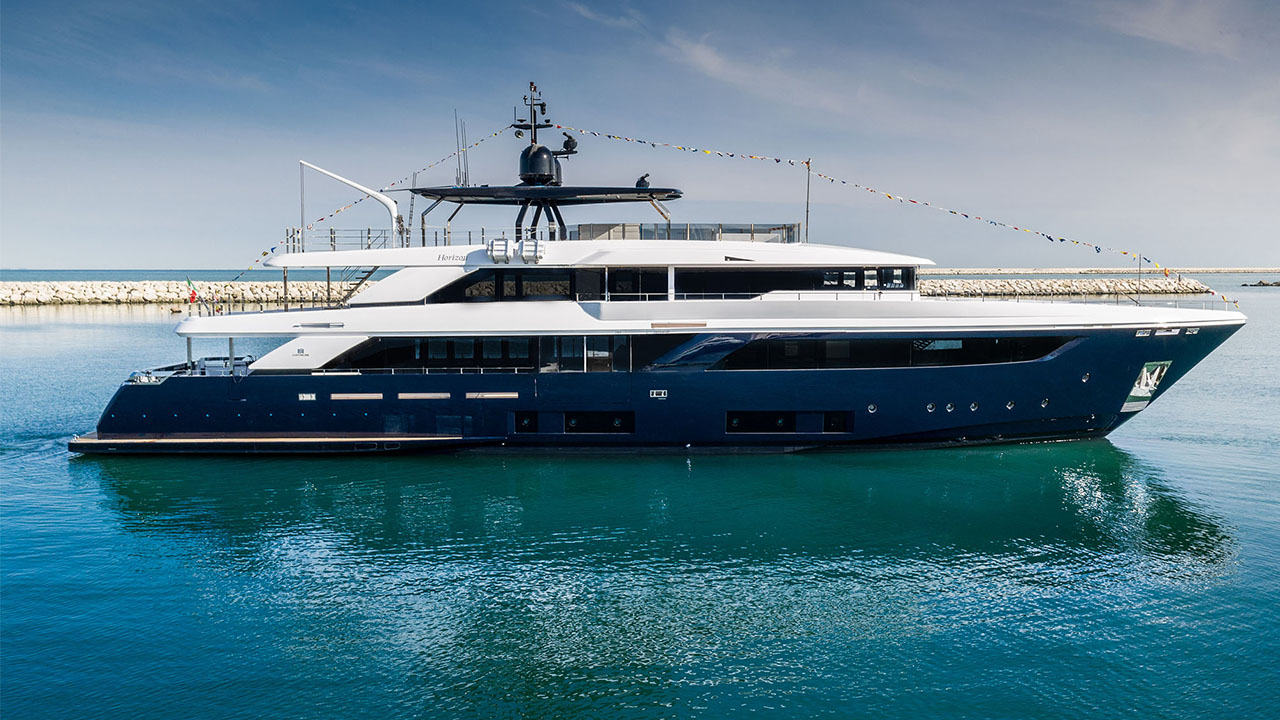 Custom Line Navetta 42 - M/Y Horizon