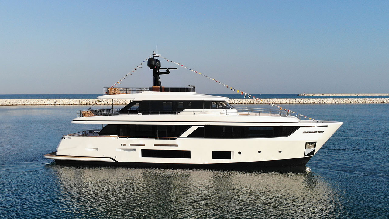 Custom Line Navetta 30