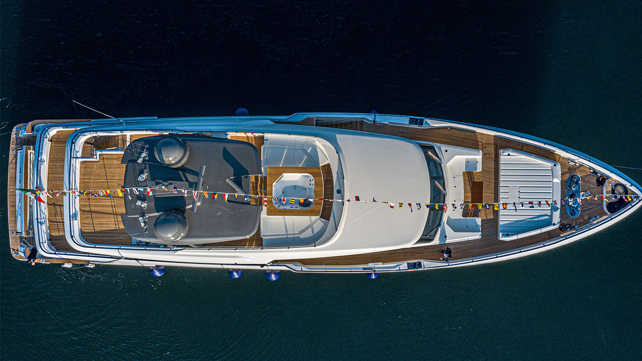 Custom Line Navetta 33 - M/Y Diana II