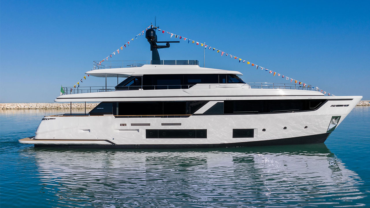 Custom Line Navetta 30