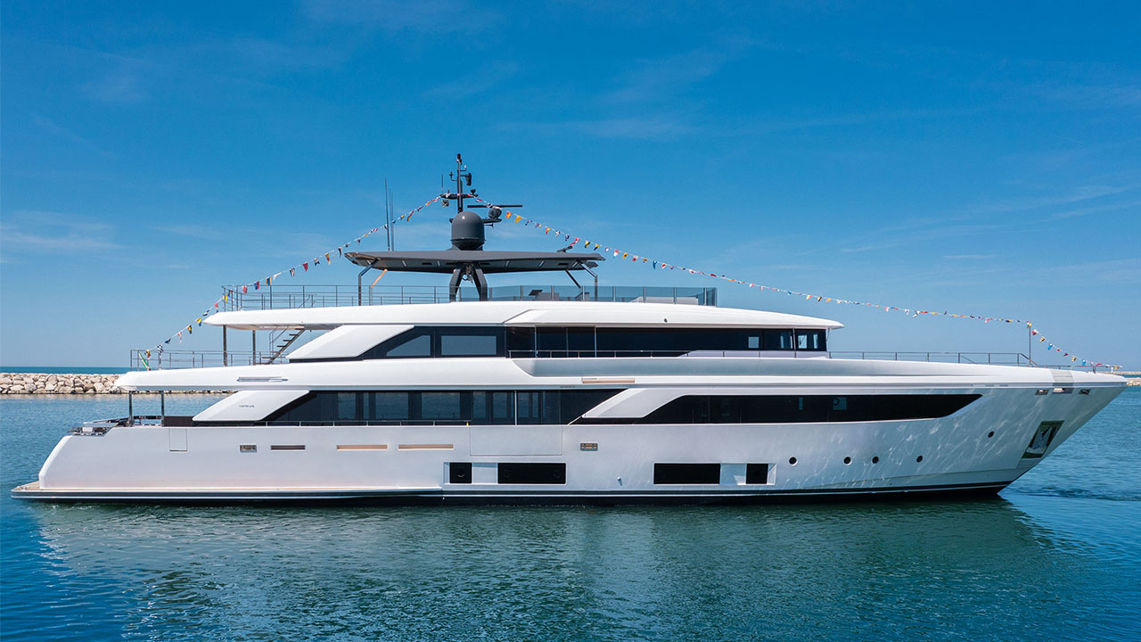 Custom Line Navetta 42 - M/Y MarAlena