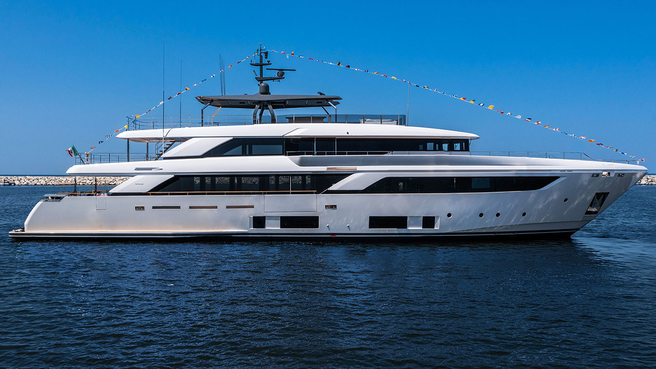 Custom Line Navetta 42