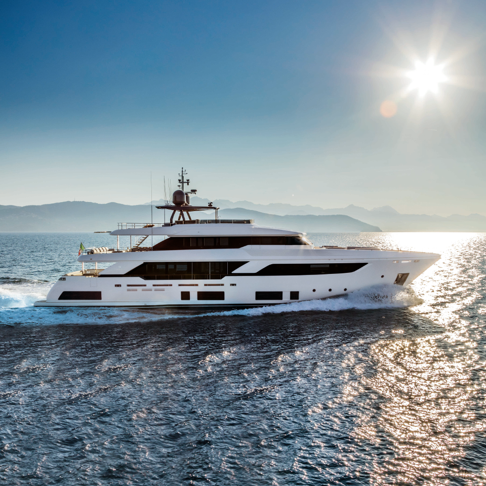 Custom Line Navetta 37